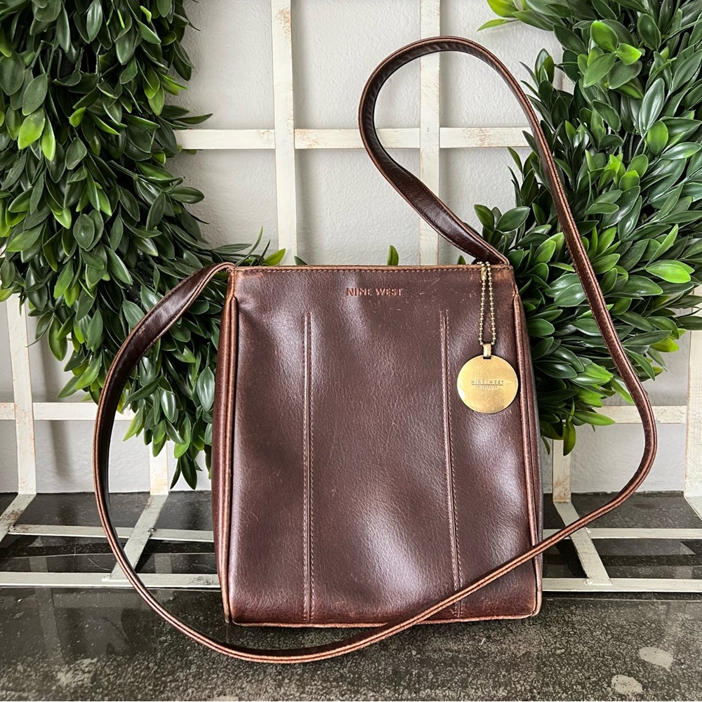 Nine West | Vintage 90s | Brown Leather Crossbody Bag - Picture 6 of 11